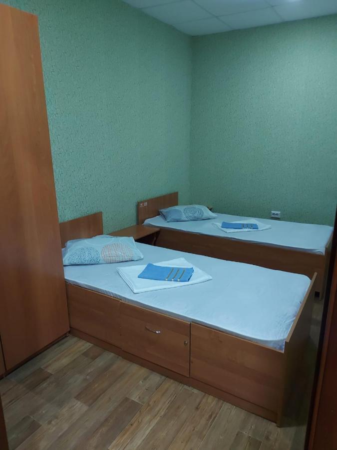 Мини-Отель "Алатау",Хостел Павлодар Екстер'єр фото