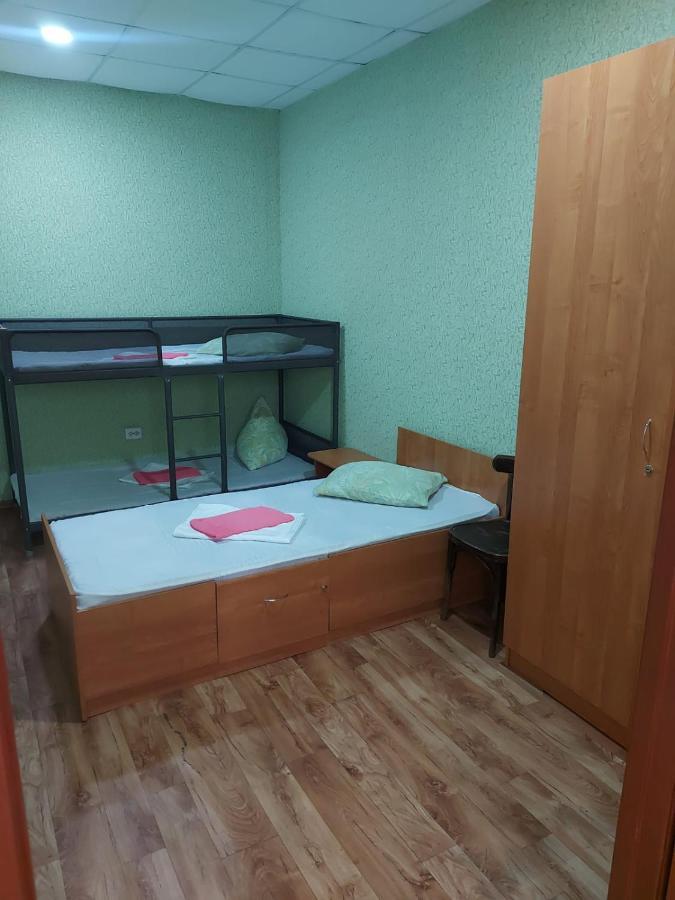 Мини-Отель "Алатау",Хостел Павлодар Екстер'єр фото